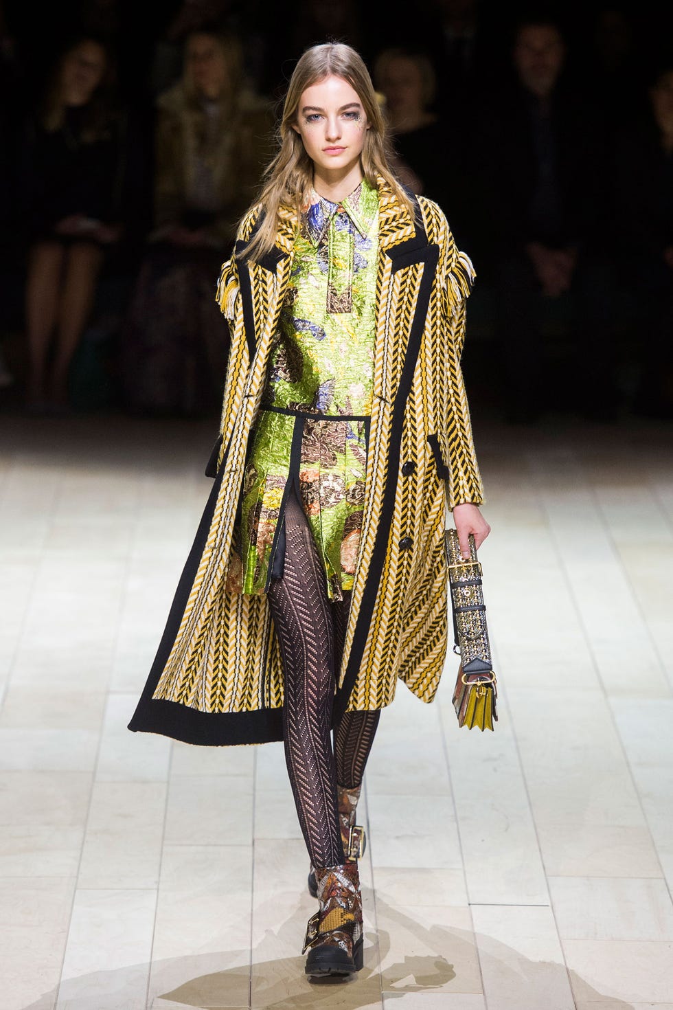 Fashion show, Outerwear, Runway, Style, Fashion model, Fashion, Street fashion, Model, Costume design, Long hair, Fashion show, Outerwear, Runway, Style, Fashion model, Fashion, Street fashion, Model, Costume design, Long hair,