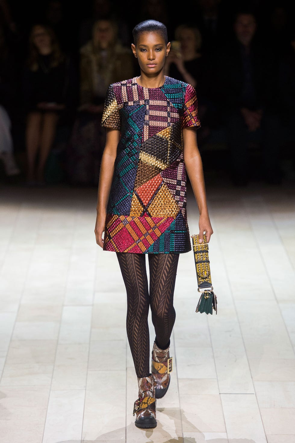 Fashion show, Shoulder, Joint, Runway, Style, Fashion model, Street fashion, Pattern, Fashion, Neck, Fashion show, Shoulder, Joint, Runway, Style, Fashion model, Street fashion, Pattern, Fashion, Neck,