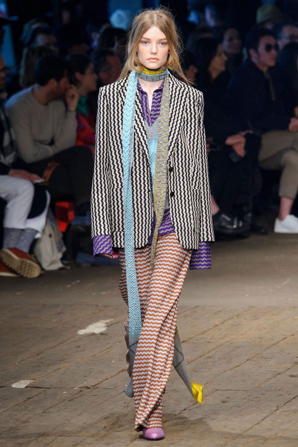 Fashion show, Shoulder, Joint, Outerwear, Runway, Style, Fashion model, Street fashion, Fashion, Model, Fashion show, Shoulder, Joint, Outerwear, Runway, Style, Fashion model, Street fashion, Fashion, Model,