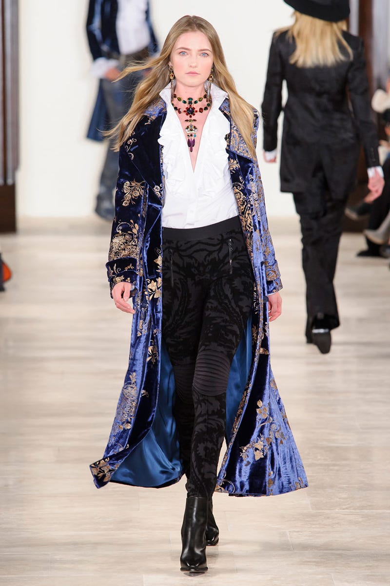 Clothing, Fashion show, Human body, Runway, Outerwear, Fashion model, Style, Hat, Street fashion, Waist, 