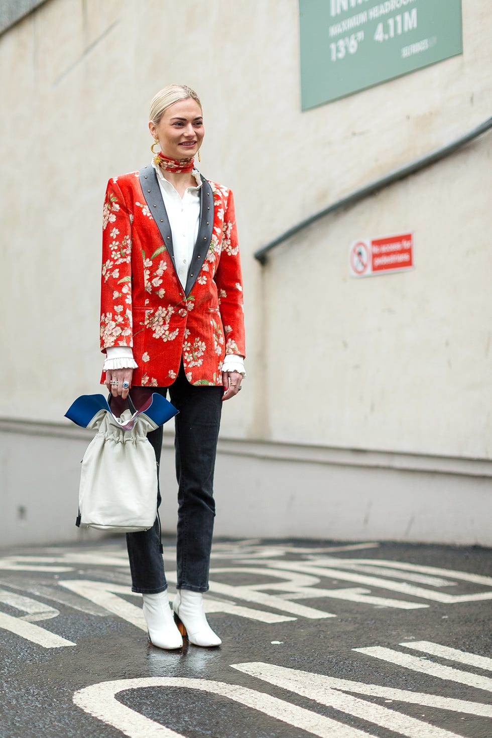 Clothing, Trousers, Textile, Photograph, Standing, Collar, Outerwear, Bag, Style, Street fashion, 