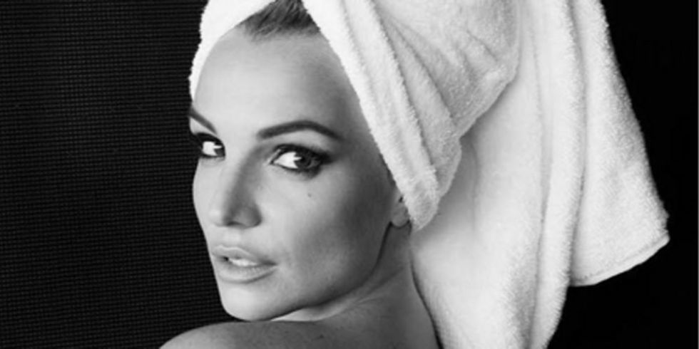 Britney Spears In Mario Testinos Towel Series Britney Spears V Magazine