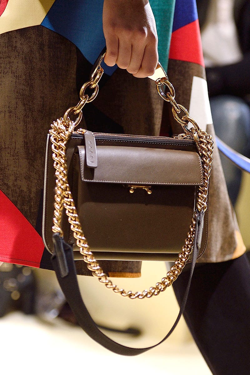 Bag, Style, Fashion accessory, Fashion, Shoulder bag, Leather, Luggage and bags, Material property, Strap, Fashion design, 