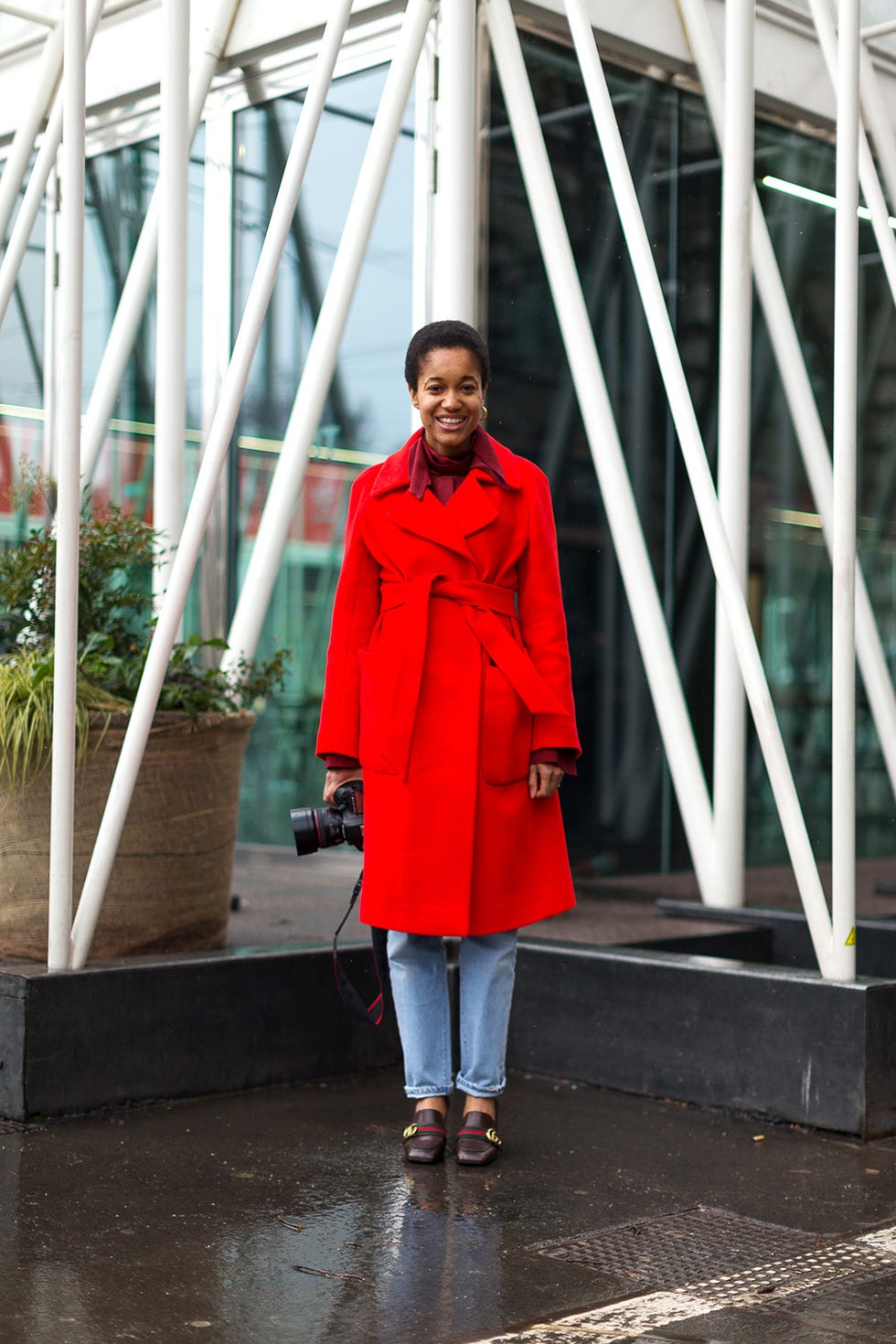 Sleeve, Trousers, Coat, Textile, Outerwear, Standing, Jeans, Jacket, Denim, Street fashion, 