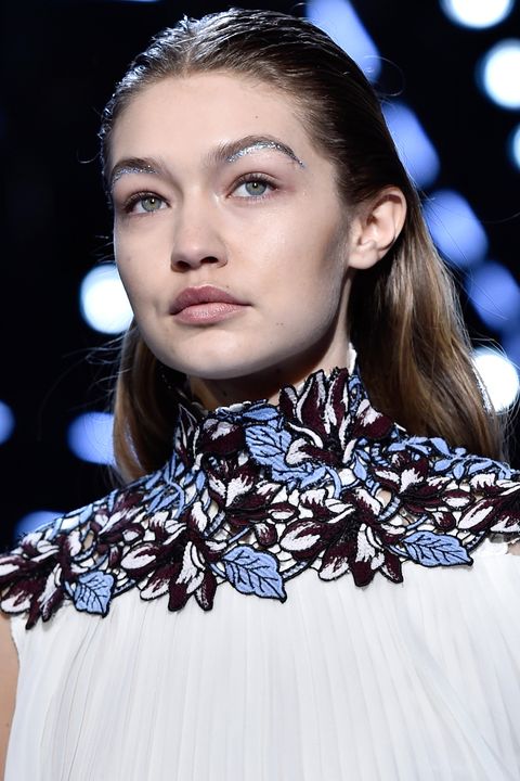 The Best Beauty Looks at Paris Fashion Week Fall 2016 - Runway Hair and ...