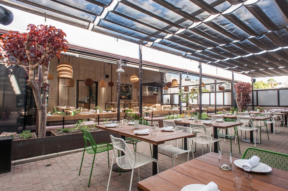 Table, Furniture, Outdoor table, Chair, Outdoor furniture, Flowerpot, Daylighting, Beam, Design, Houseplant, 