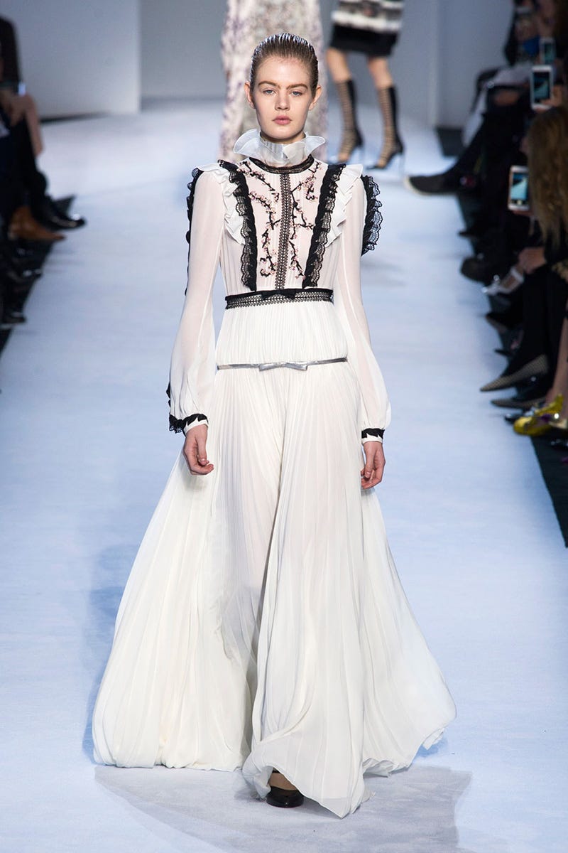 Clothing, Fashion show, Shoulder, Joint, Outerwear, Runway, Fashion model, Style, Dress, Fashion, 