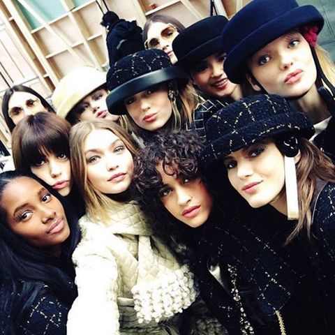 <p>Gigi Hadid snapping the shot at Chanel</p><p><a href="https://www.instagram.com/p/BCsFw1UAEt4/" target="_blank">@chanelofficial</a></p>