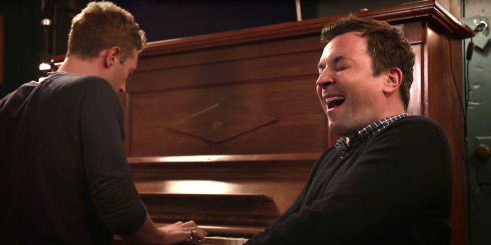 Jimmy Fallon And Chris Martin David Bowie Tribute Jimmy Fallon Sings David Bowie S Life On Mars