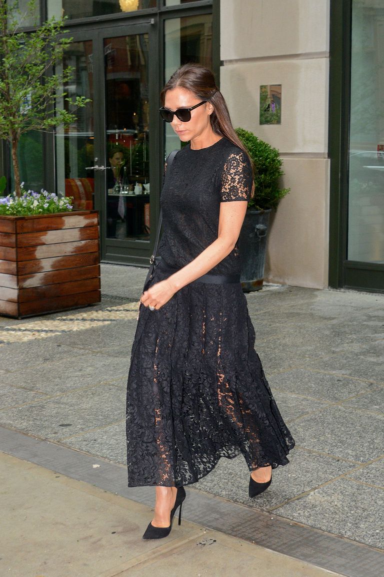 75 Victoria Beckham Looks - Pictures of Victoria Beckham's Style for ...