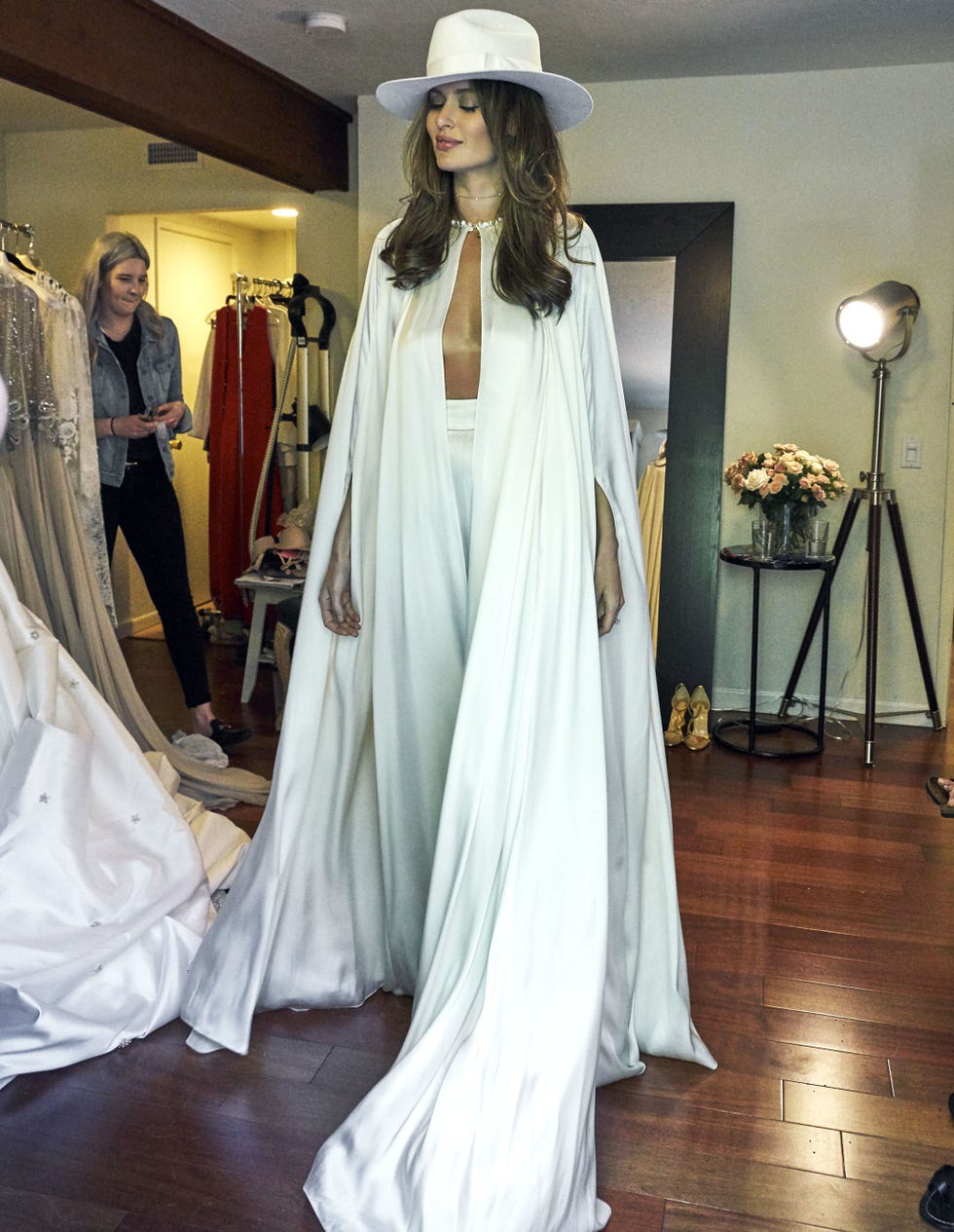 Lighting, Shoulder, Floor, Textile, Gown, Flooring, Formal wear, Style, Costume design, Dress, 