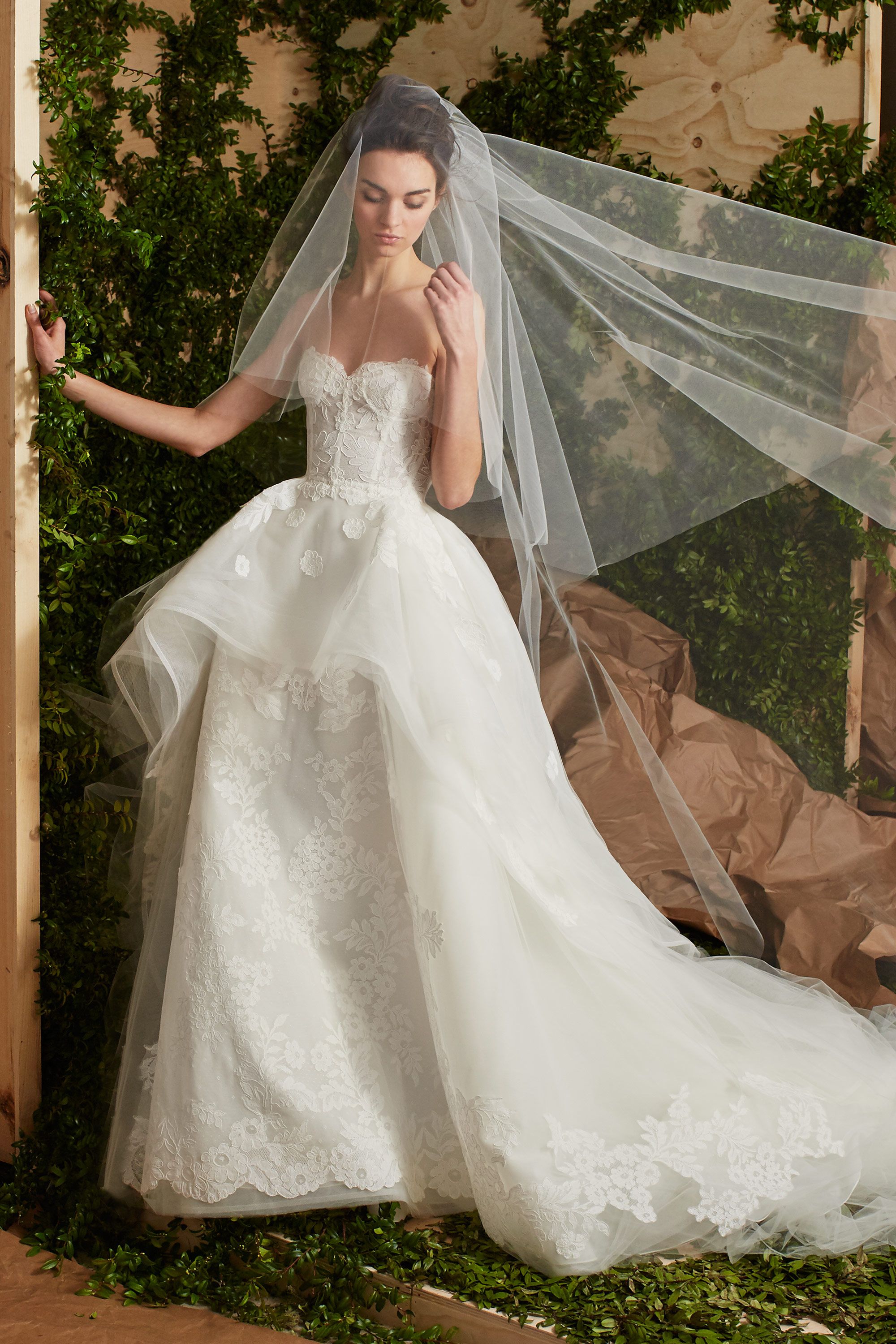 Carolina herrera used outlet wedding dress