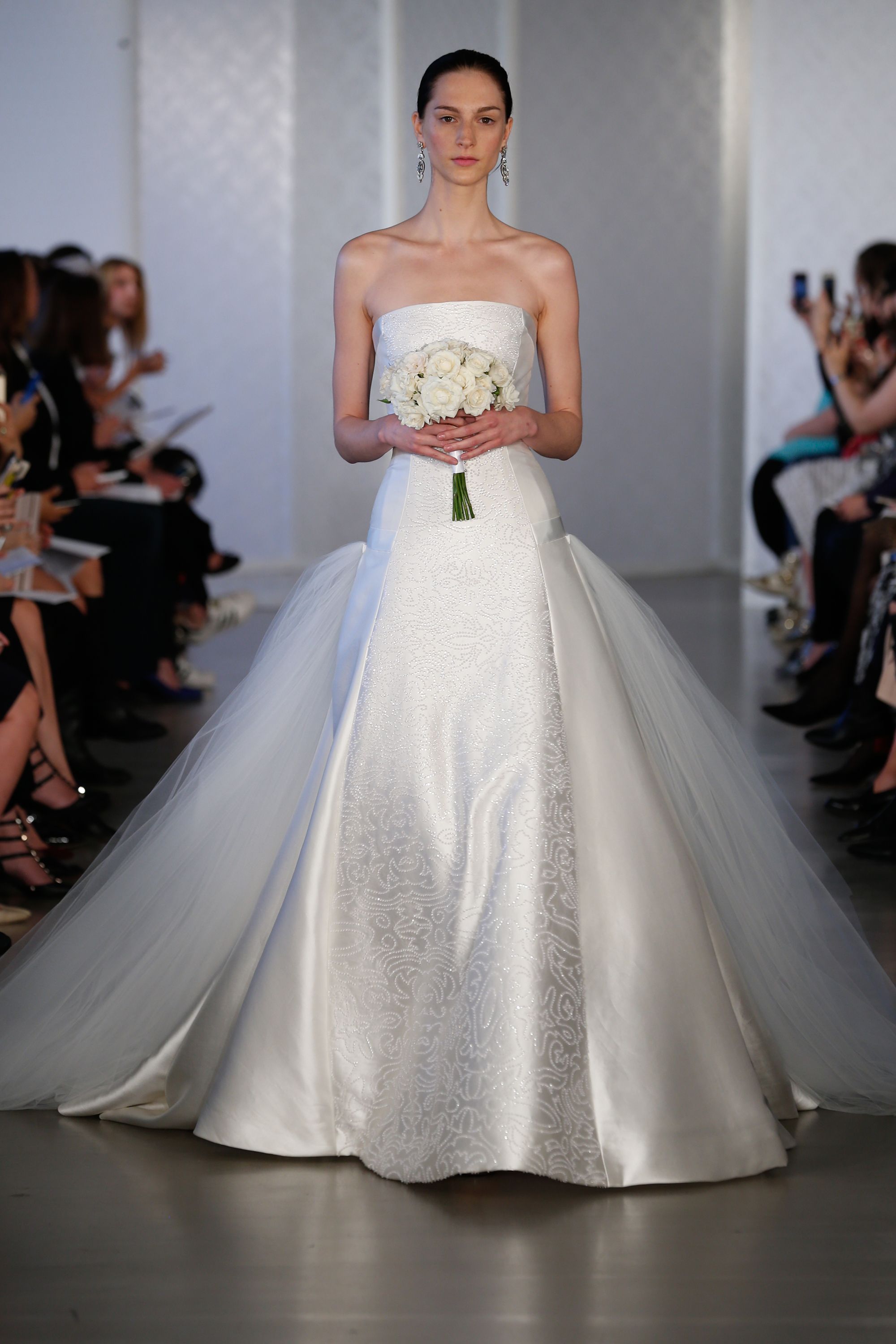 25 Oscar de la Renta Spring 2017 Wedding Dresses See Entire