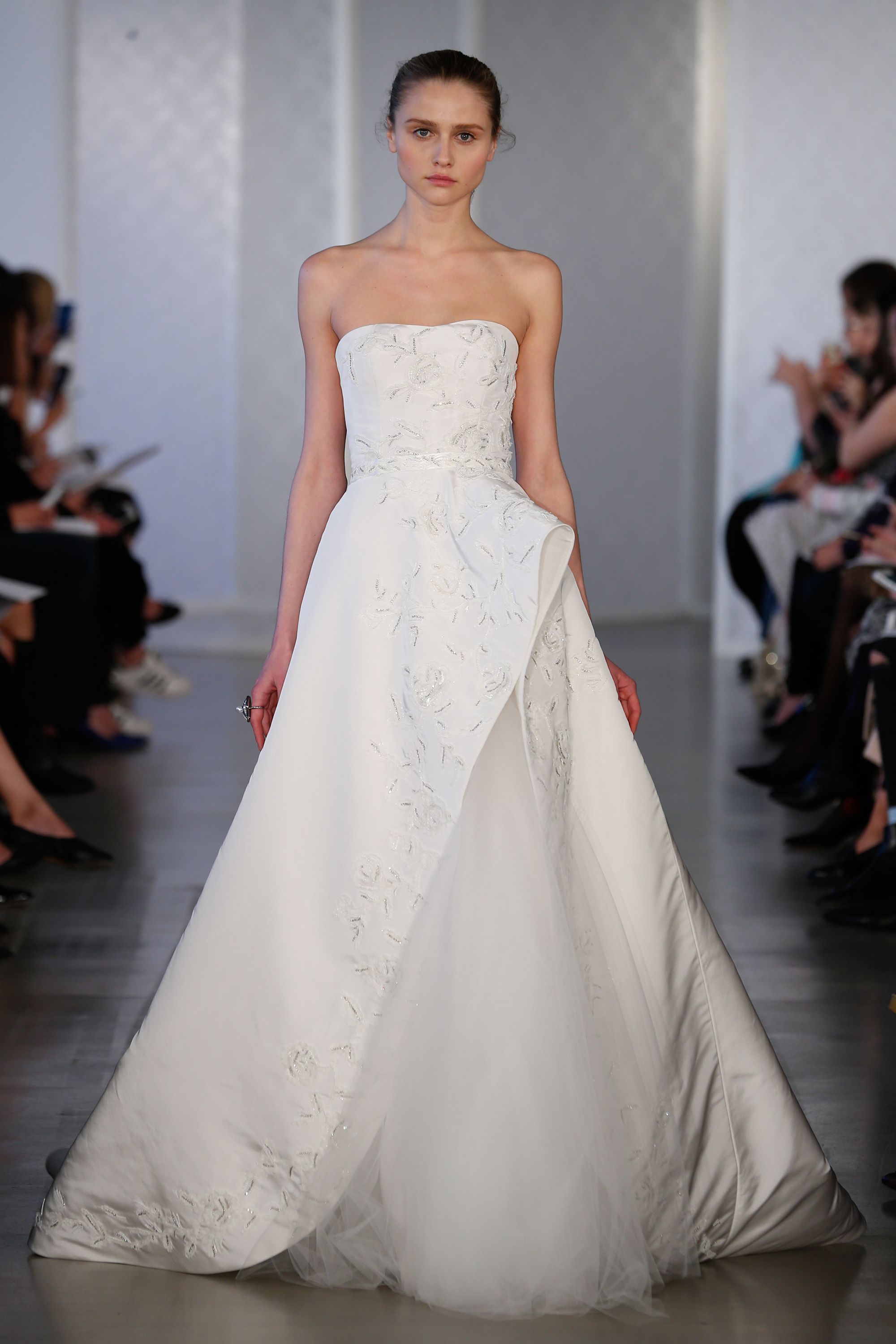 25 Oscar de la Renta Spring 2017 Wedding Dresses See Entire Oscar Bridal Collection