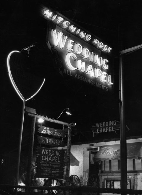 Night, Signage, Electronic signage, Darkness, Electricity, Midnight, Monochrome, Advertising, Neon, Neon sign, 