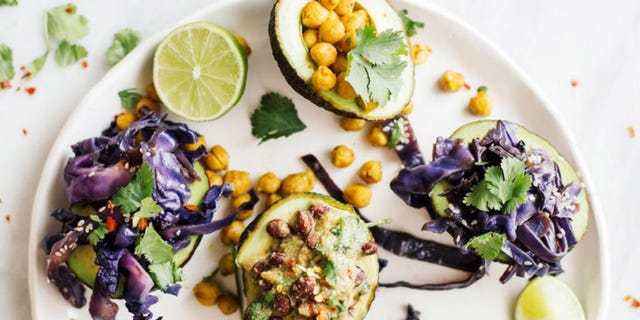Food, Dishware, Ingredient, Lemon, Citrus, Plate, Tableware, Purple, Garnish, Produce, 