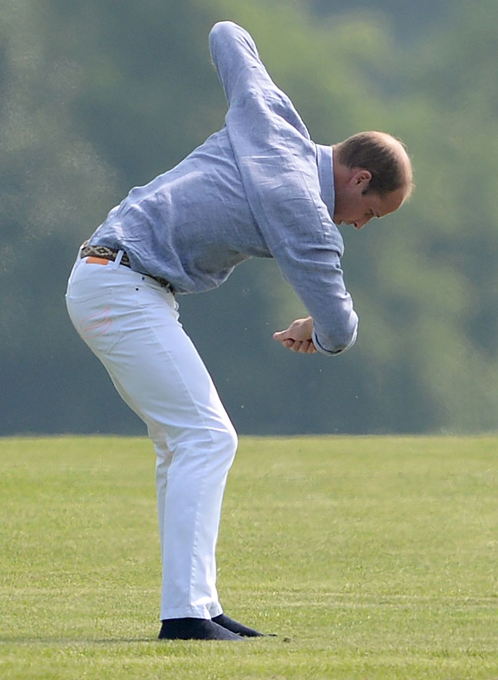 Prince William Does Yoga and Prince Harry Photobombs a Model - Prince ...