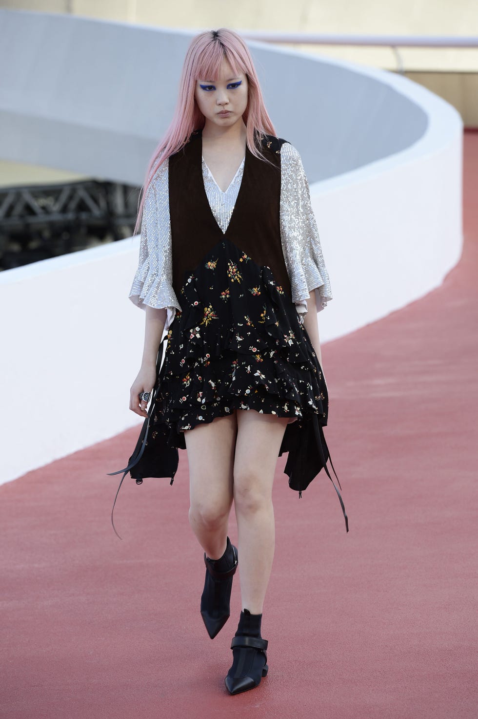 Shoulder, Joint, Dress, Pink, Style, Flooring, Toy, Fashion model, Fashion, Street fashion, 