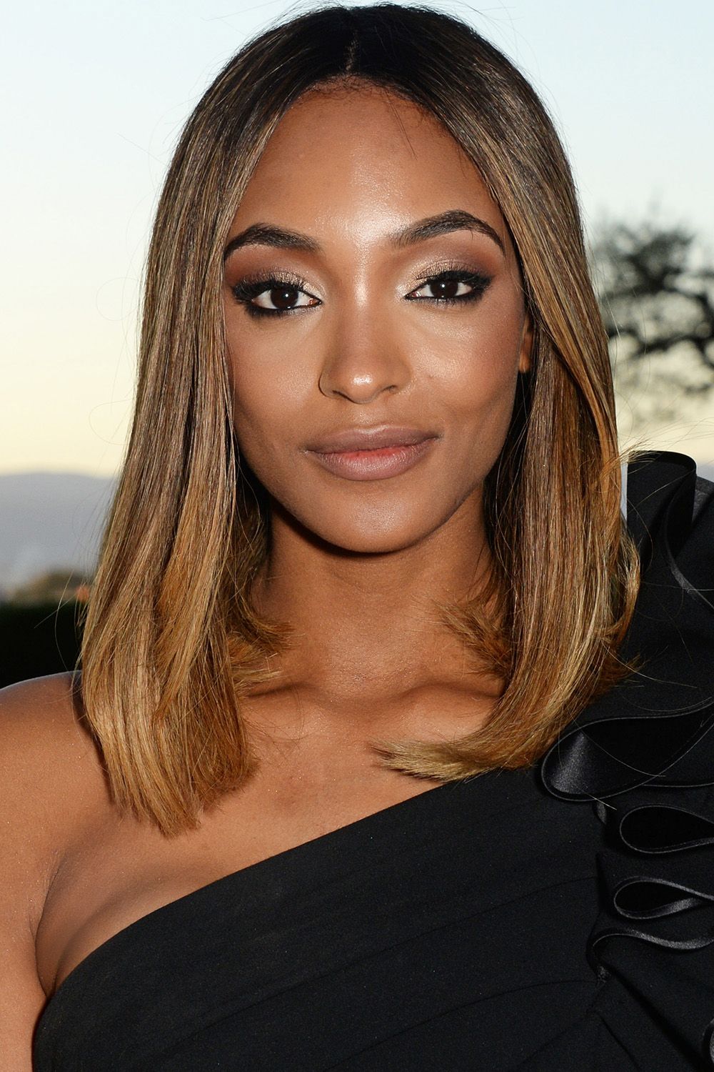 50 Best Medium Hairstyles Celebrities With Shoulder Length