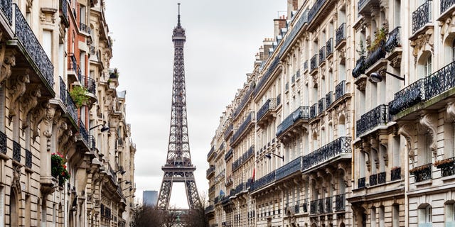 Champs-Elysées