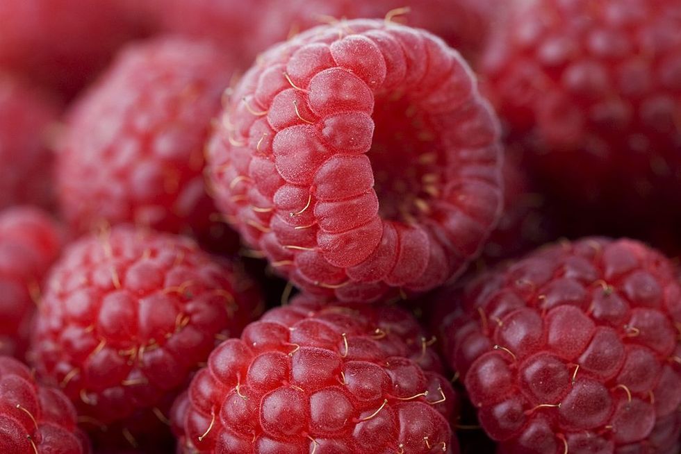 Food, Fruit, Natural foods, Berry, Boysenberry, Produce, Red, Sweetness, Ingredient, Wine raspberry, 