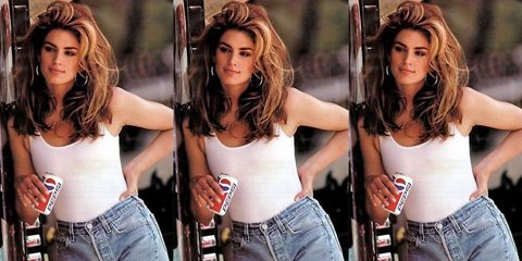 Cindy Crawford S 1992 Pepsi Commercial Gets Remade In Emojis Cindy Crawford Emoji Pepsi Commercial