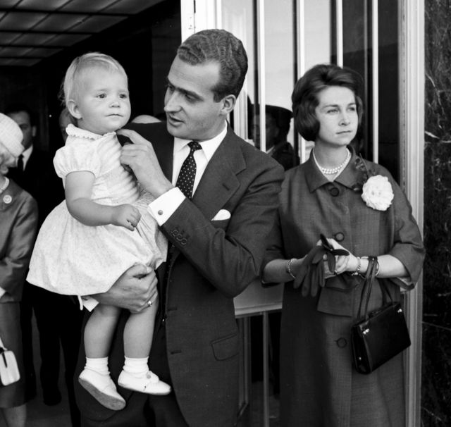 Spanish Royal Family Through the Years - Photos of the Spanish Royals ...