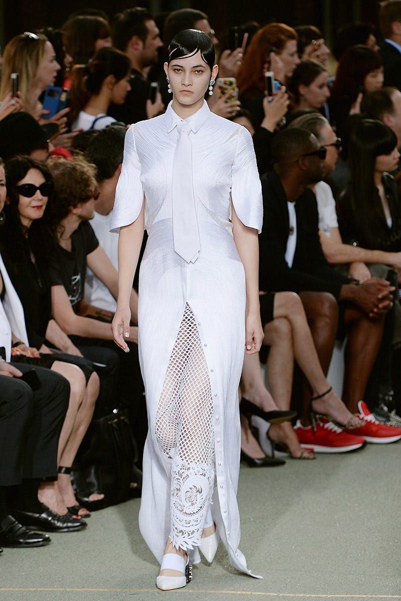 Clothing, Eyewear, Footwear, Vision care, Leg, Fashion show, Trousers, Shoulder, Runway, Outerwear, 
