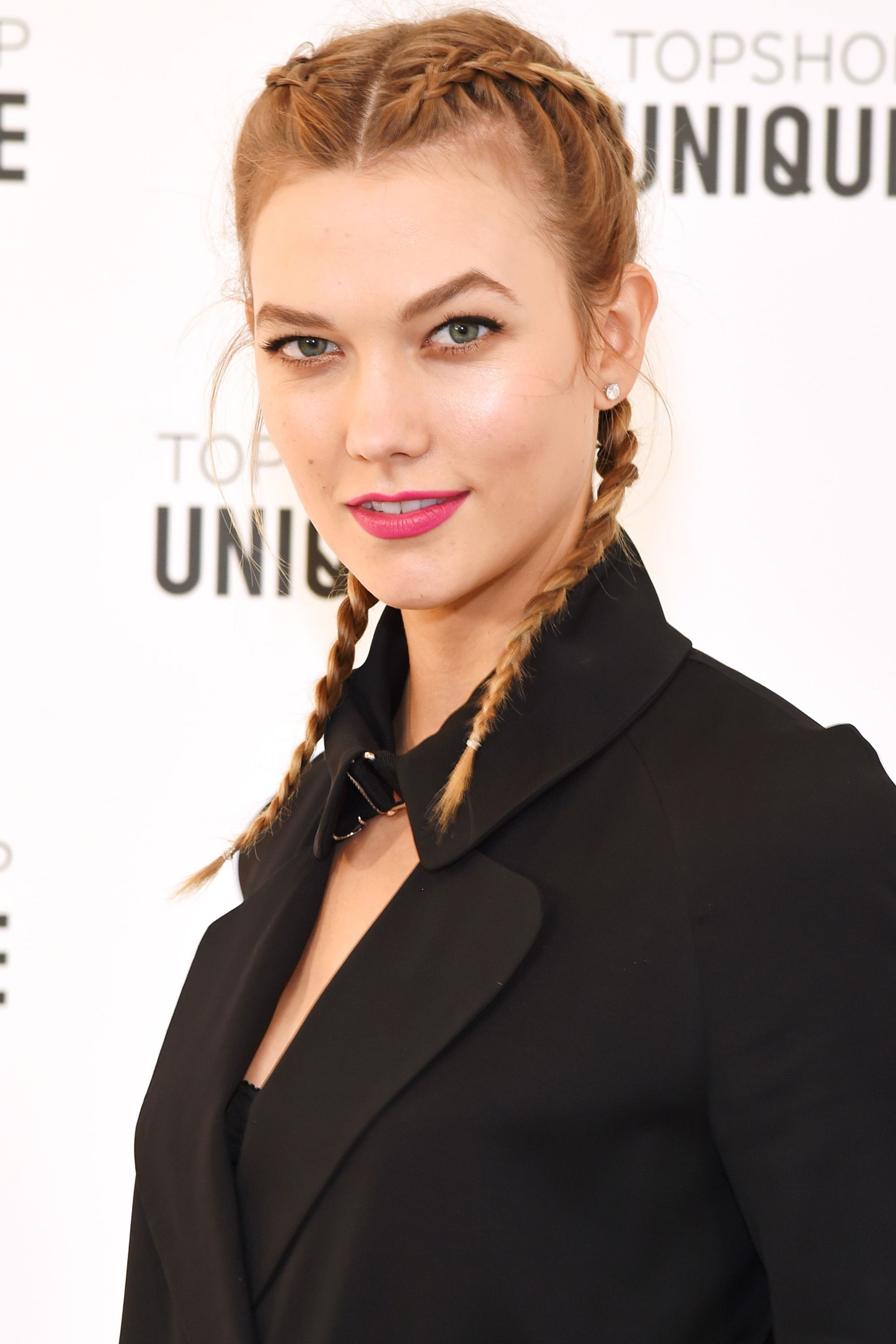 10 Best Middle Part Hairstyles - Chic Ways to Wear a Center Hair Part 10 Best Middle Part Hairstyles - Chic Ways to Wear a Center Hair Part