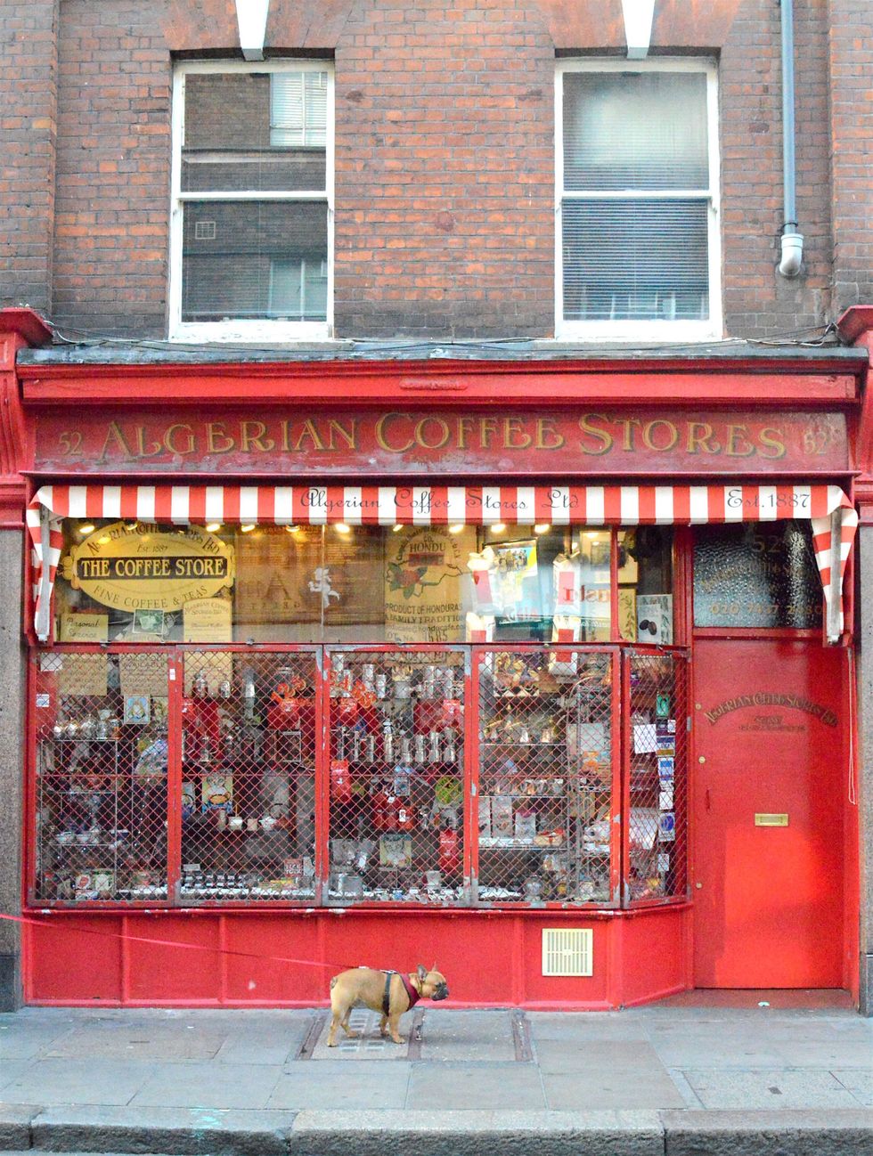 A lot goes on in this vibrant neighborhood–similar to New York's Soho, here you can find cute vintage shops, specialty stores (like this <a href="http://www.algcoffee.co.uk/" target="_blank">adorable coffee shop</a>) and some of the most fashionable alternative clubs in town.<br><br>