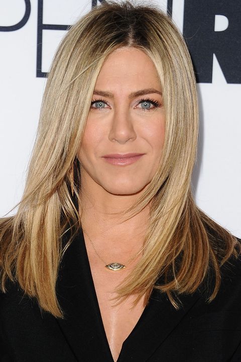 <p>Aniston's cool-toned ashy highlights are a guaranteed way to make light eyes pop.</p>