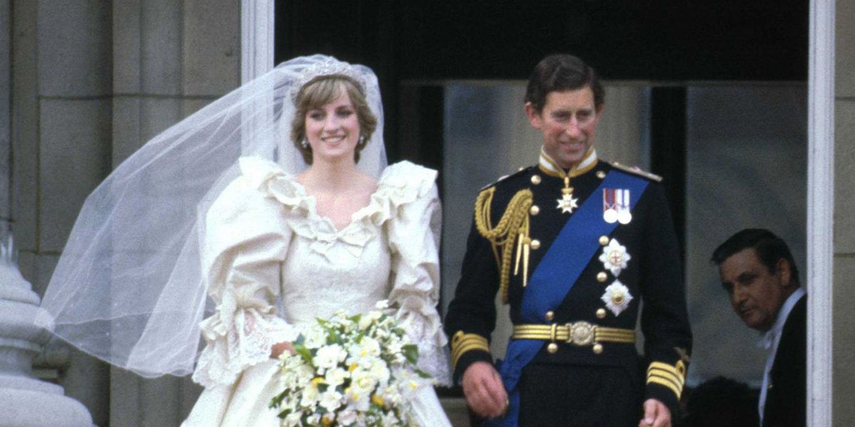 Princess Diana Wedding Dress Designer David Emanuel - How Diana's Gown ...