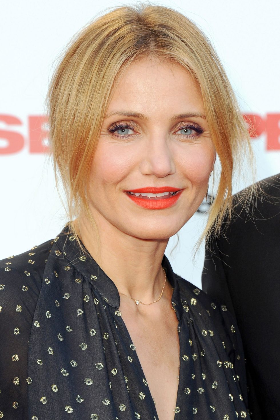 <p>Betwixt and between blondes: ease in gradually à la Cameron Diaz by tinting sun-kissed strands with a hint of red around your face.<span class="redactor-invisible-space"></span></p>