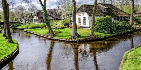 There Is A Magical Little Town In Holland Where The Streets Are Made Of Water