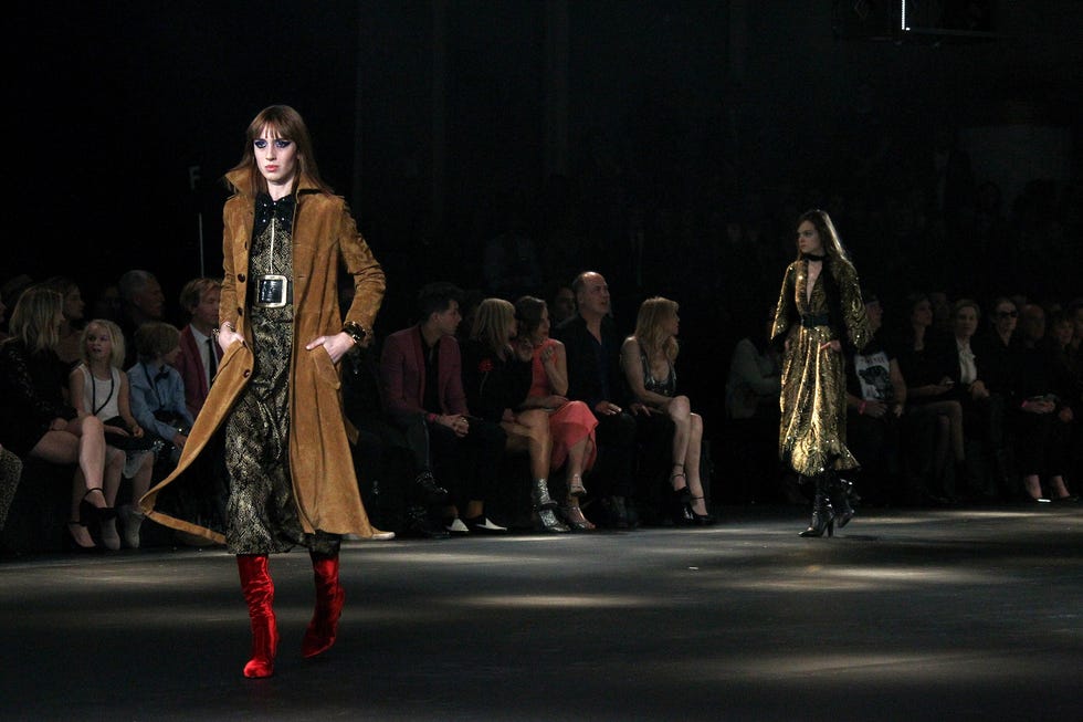 Footwear, Fashion show, Runway, Dress, Style, Fashion model, Costume design, Fashion, Public event, Street fashion, 