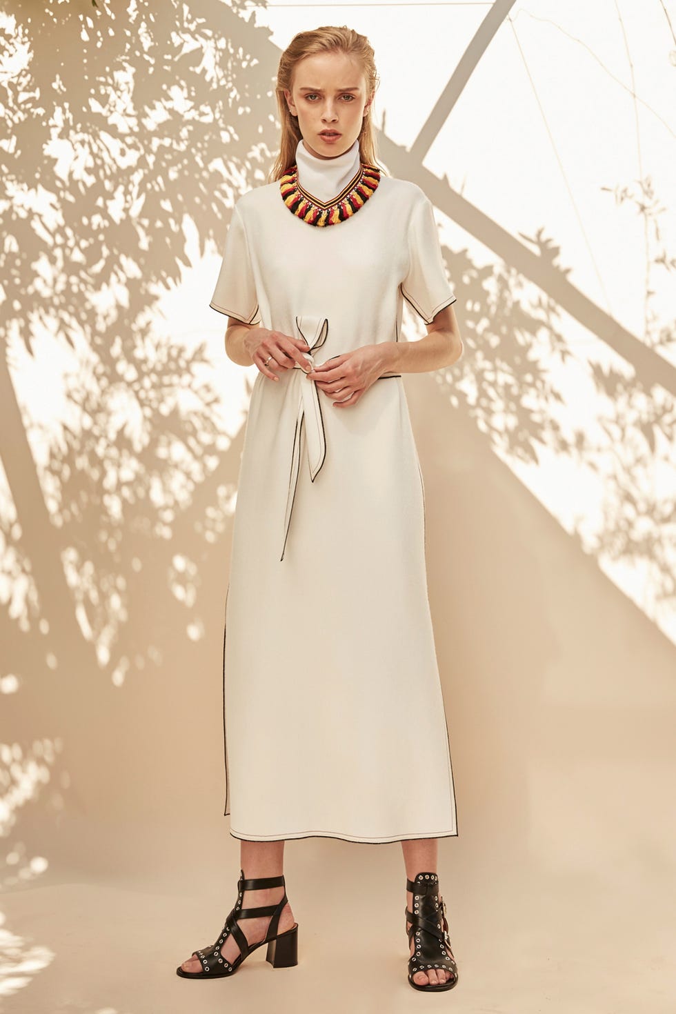 Sleeve, Shoulder, Dress, Jewellery, One-piece garment, Day dress, Fashion, Fashion model, Necklace, Street fashion, 
