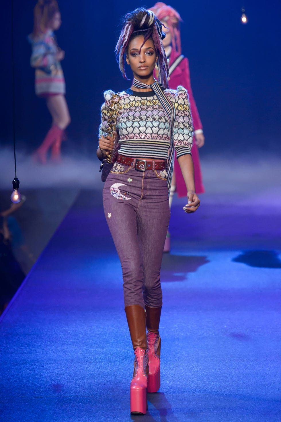 Human, Leg, Human body, Fashion show, Runway, Style, Fashion model, Waist, Fashion, Electric blue, 