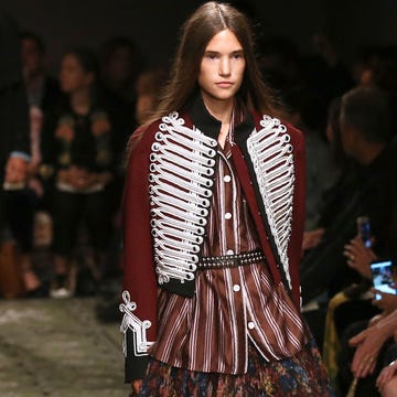 Outerwear, Fashion show, Style, Coat, Street fashion, Fashion model, Runway, Fashion, Blazer, Jacket, 
