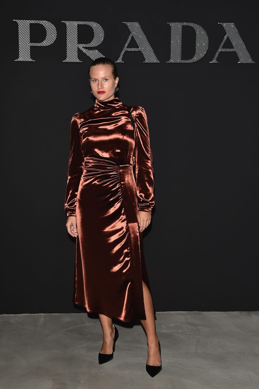Clothing, Sleeve, Human body, Dress, Fashion show, Style, Fashion model, Fashion, Runway, Waist, 