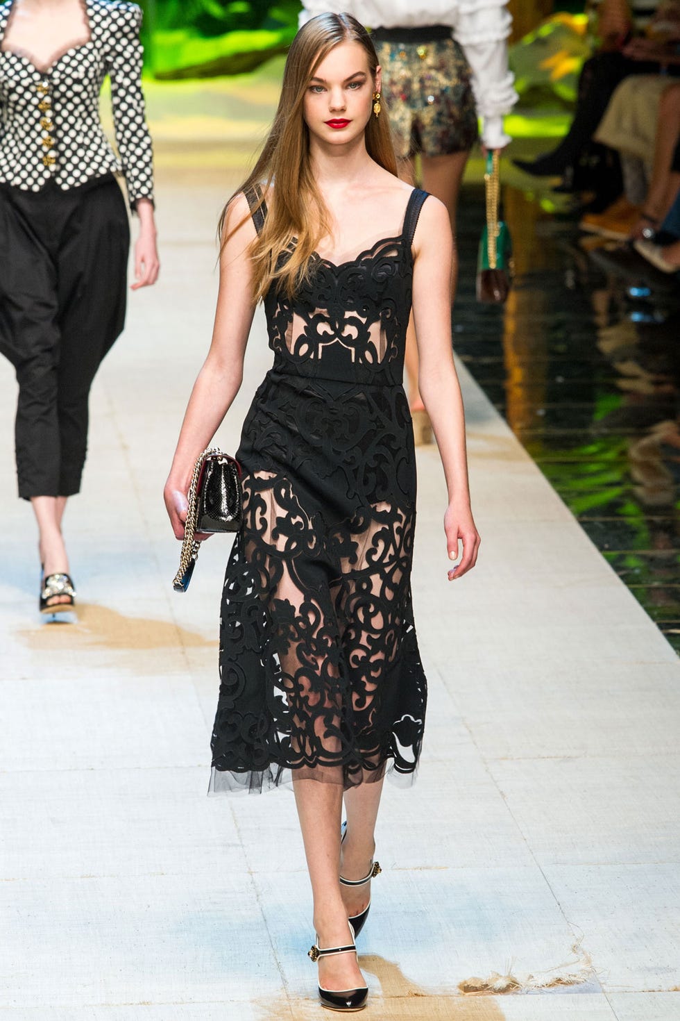 Clothing, Shoulder, Joint, Fashion model, Style, Pattern, Summer, Waist, Fashion show, Dress, 