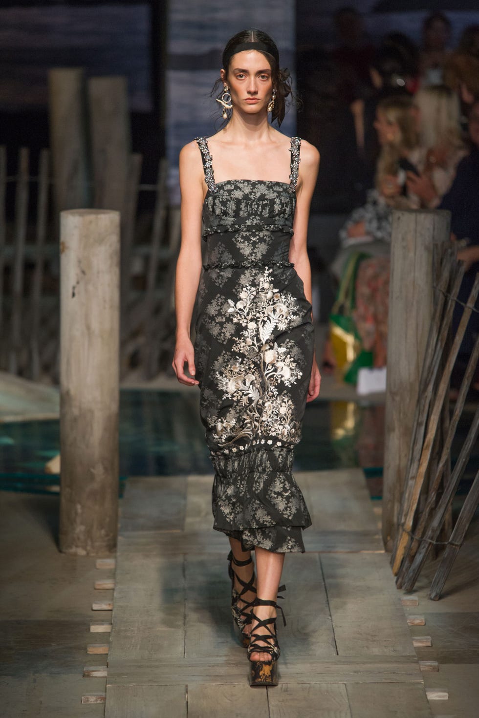 Clothing, Dress, Shoulder, Joint, Fashion show, Style, Fashion model, One-piece garment, Runway, Fashion, 