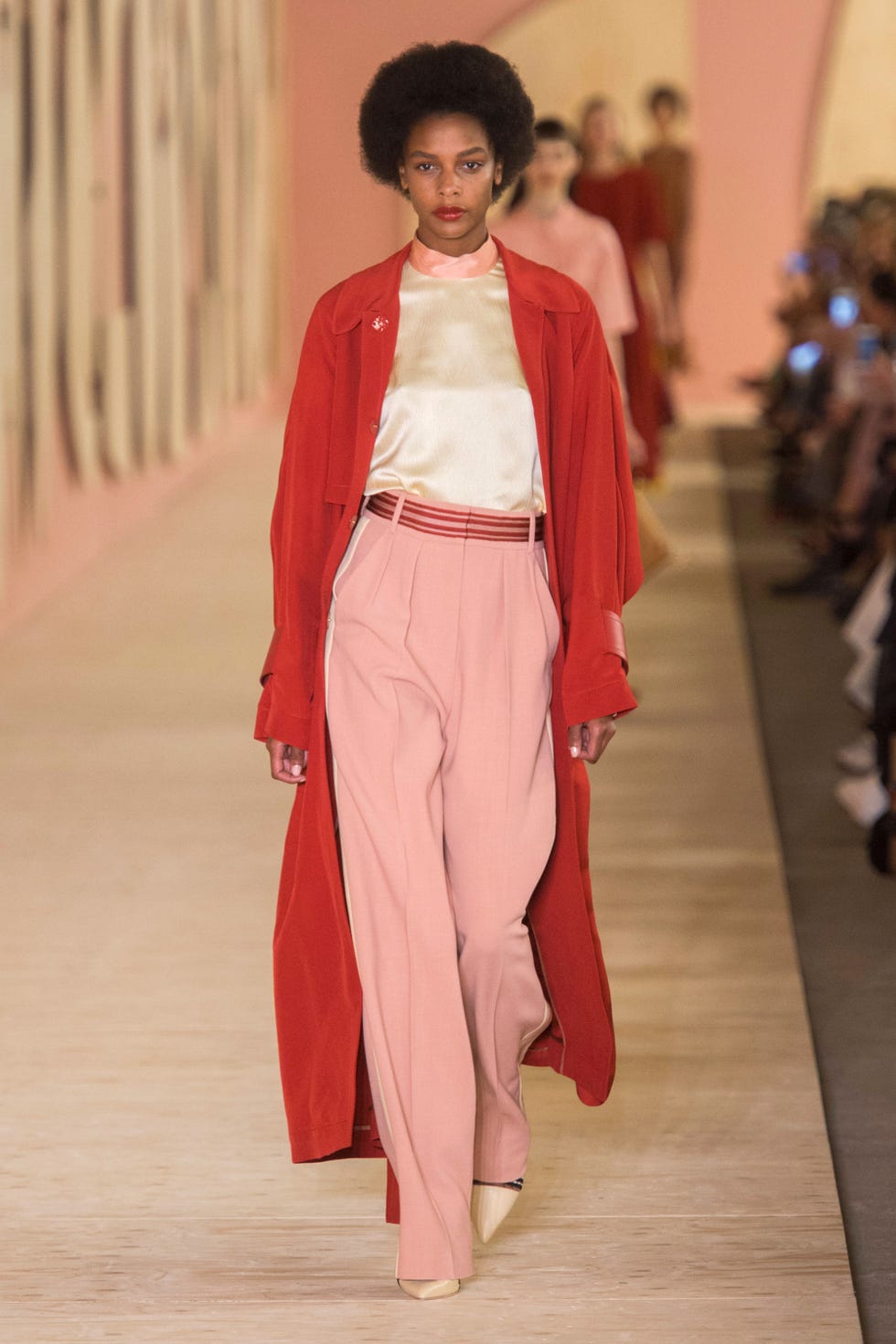 Fashion show, Jewellery, Fashion, Fashion model, Runway, Waist, Jheri curl, Maroon, Peach, Necklace, 