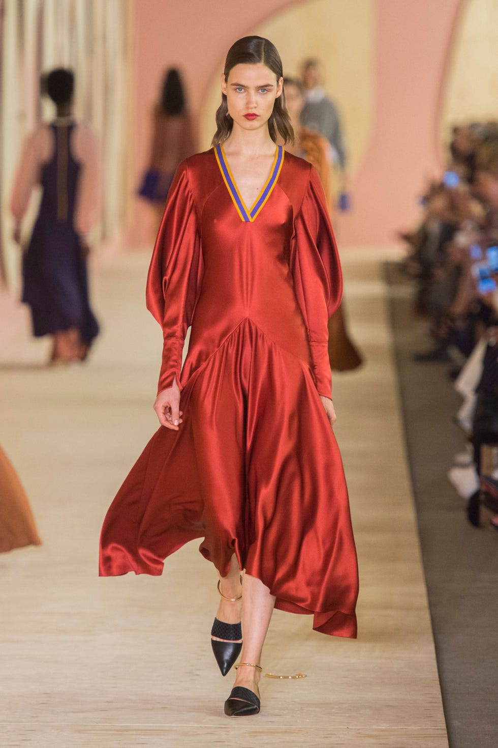 Footwear, Fashion show, Jewellery, Style, Runway, Dress, Fashion model, Fashion, Neck, One-piece garment, 