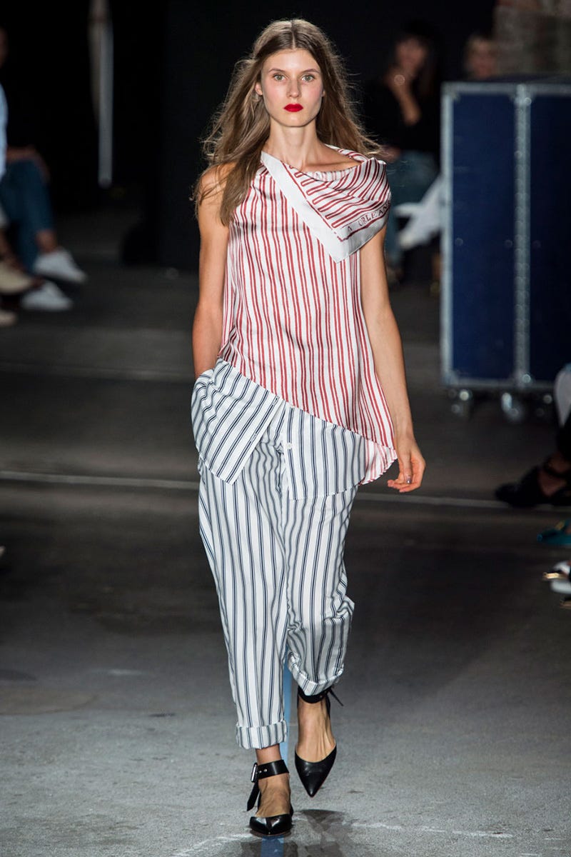 Clothing, Shoulder, Joint, Outerwear, Fashion show, Style, Fashion model, Street fashion, Pattern, Runway, 