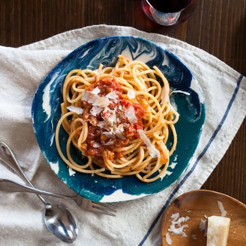 Pasta, Food, Cuisine, Noodle, Spaghetti, Ingredient, Dish, Al dente, Chinese noodles, Tableware, 