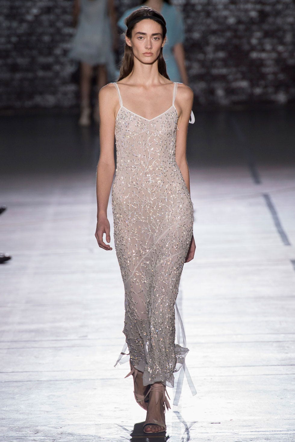 Clothing, Fashion show, Shoulder, Joint, Waist, Style, Dress, Fashion model, Runway, Fashion, 