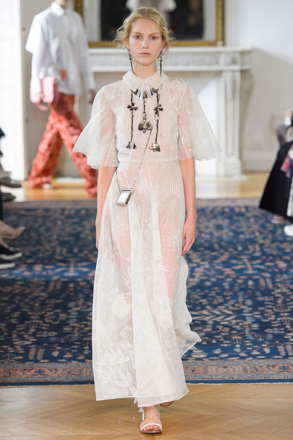 Sleeve, Dress, White, Floor, Style, Flooring, Fashion, Fashion show, Runway, Fashion model, 