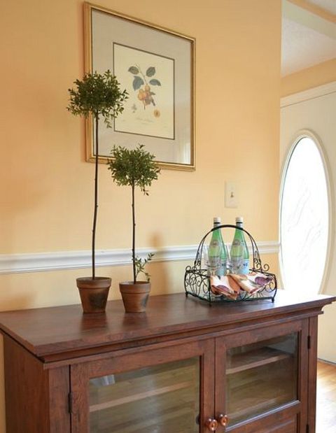 <p>"When I need a yellow that isn't too sunny, I choose this one," says Jill Hosking-Cartland of&nbsp;<a href="http://www.hoskinginteriors.com/" target="_blank">Hosking Interiors</a>. "This <a href="http://www.sherwin-williams.com/homeowners/color/find-and-explore-colors/paint-colors-by-family/SW6387-compatible-cream/#/6387/?s=coordinatingColors&amp;p=PS0" target="_blank">creamy shade</a> is warm, inviting&nbsp;and very flexible when it comes to coordinating with colors with adjoining rooms."</p>