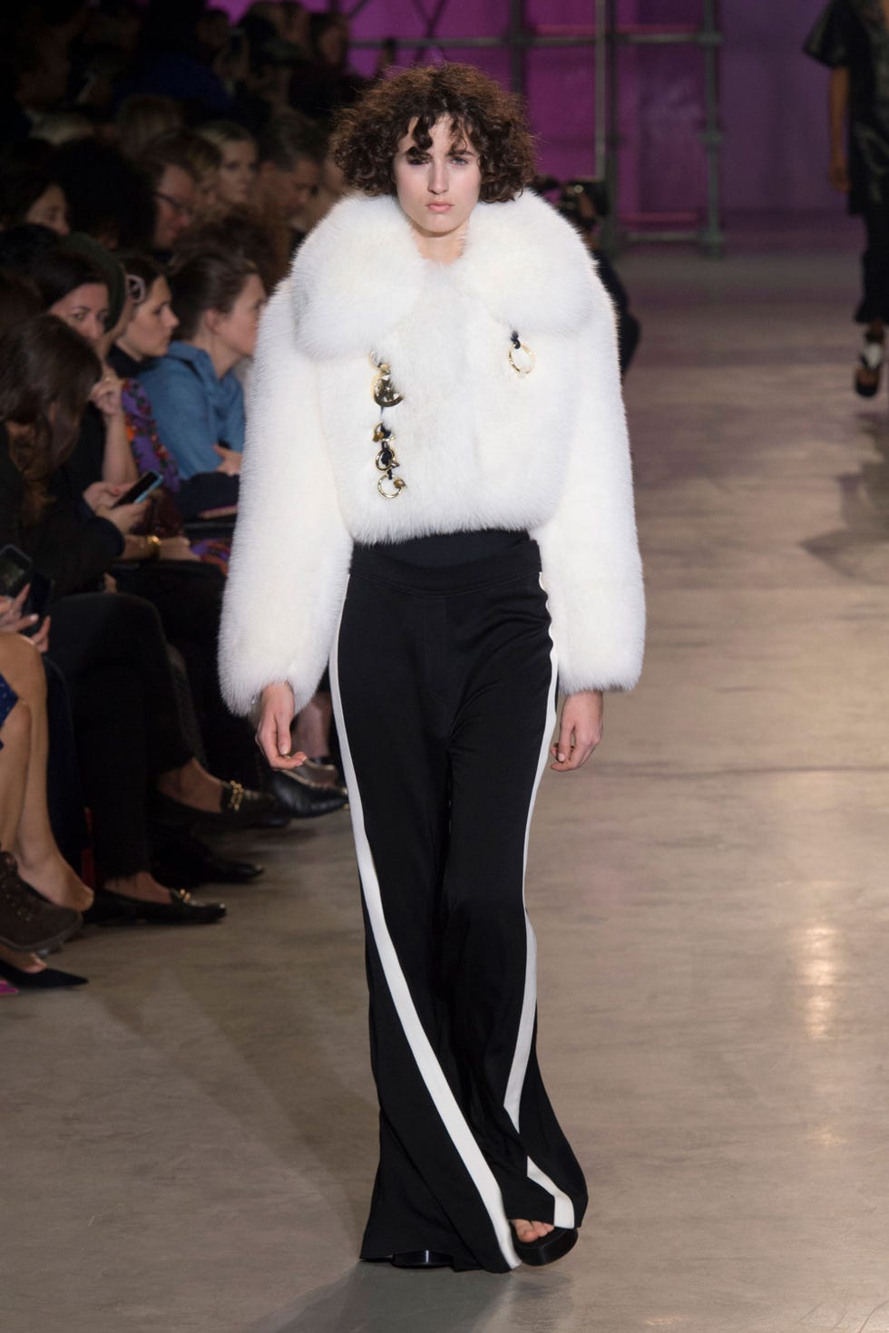 Footwear, Leg, Fashion show, Shoulder, Joint, Outerwear, Runway, Style, Fashion model, Fashion, 