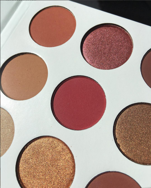 burgundy eyeshadow palette